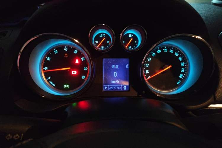 Used Buick Regal 2014 1.6T Fashionable Tech Edition Instrument Cluster