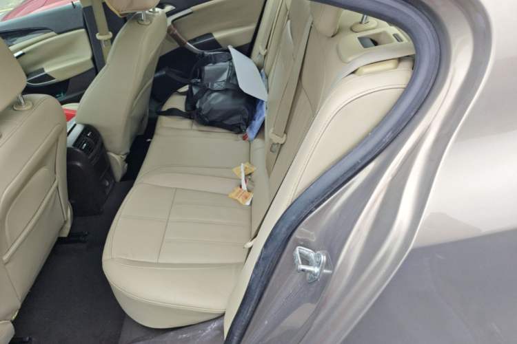 Used Buick Regal 2014 2.0L Elite Fashion Edition Left Rear Seat