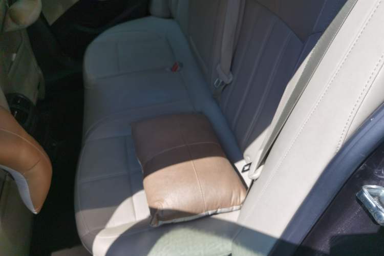 Used Buick Regal 2014 2.0L Elite Fashion Edition Left Rear Seat