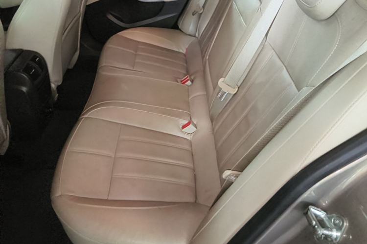 Used Buick Regal 2014 2.0L Elite Fashion Edition Left Rear Seat