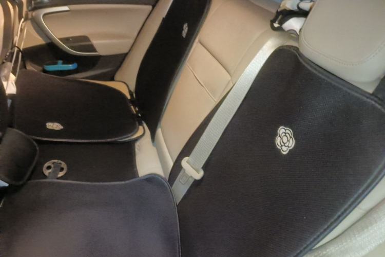 Used Buick Regal 2014 2.0L Elite Fashion Edition Left Rear Seat