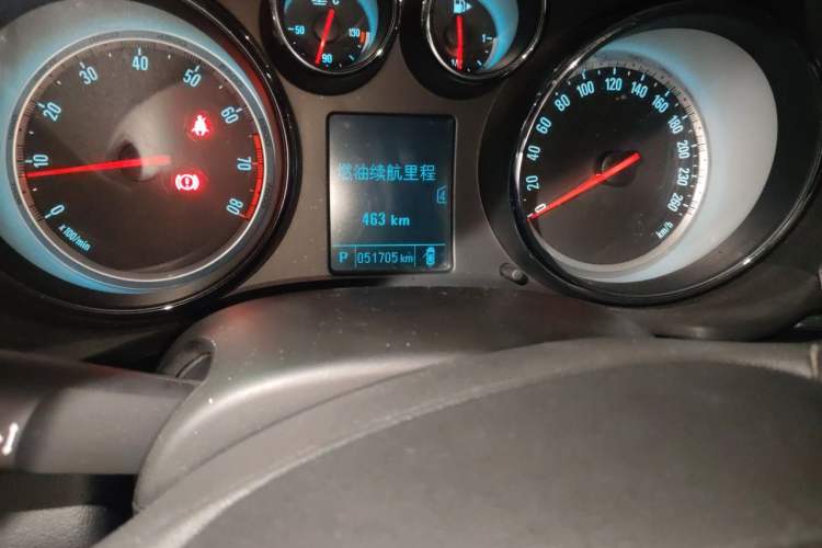 Used Buick Regal 2014 1.6T Fashionable Tech Edition Odometer Close Up