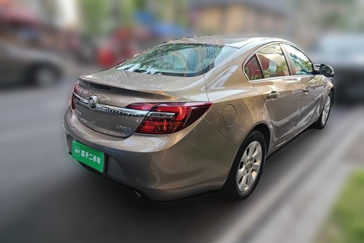 Used Buick Regal 2014 2.0L Leading Fashion Edition Rear Right 45 Deg