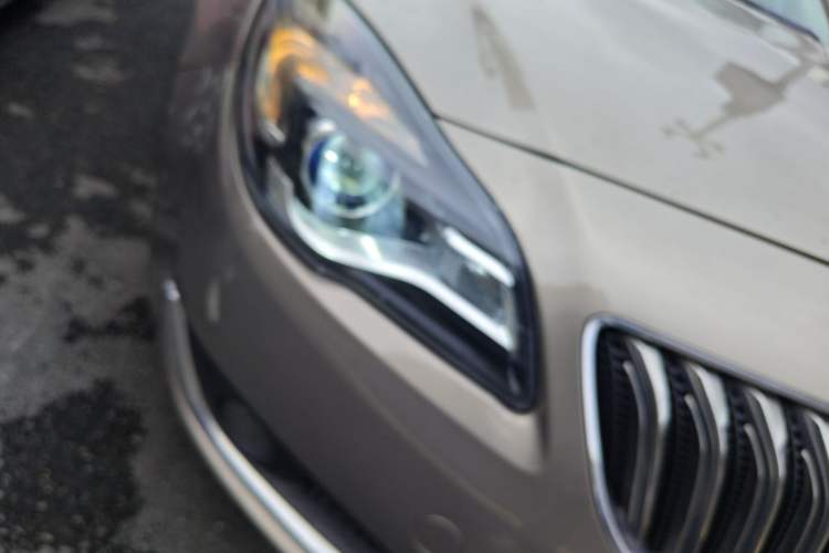 Used Buick Regal 2014 2.0L Elite Fashion Edition Right Front Headlight