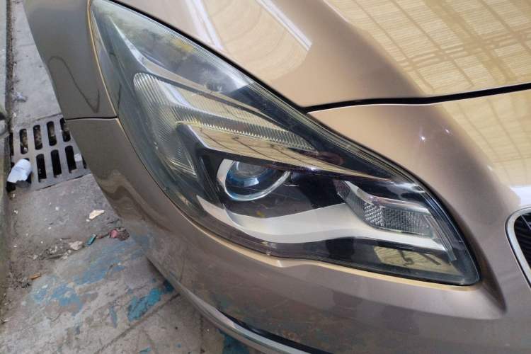 Used Buick Regal 2014 2.0L Leading Fashion Edition Right Front Headlight