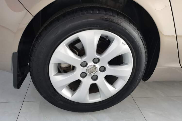 Used Buick Regal 2014 1.6T Fashionable Tech Edition Right Rear Wheel Hub
