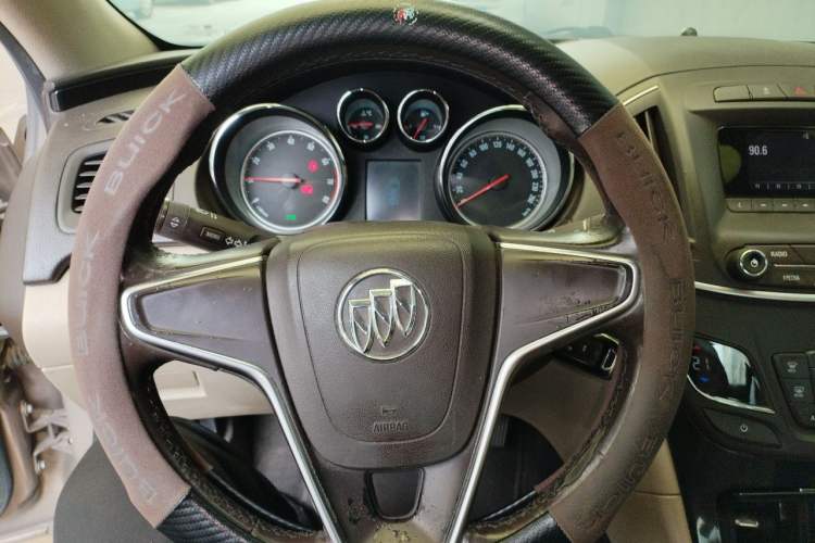 Used Buick Regal 2014 2.0L Leading Fashion Edition Steering Wheel