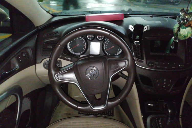 Used Buick Regal 2014 2.0L Leading Fashion Edition Steering Wheel