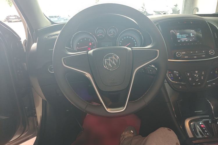 Used Buick Regal 2014 1.6T Fashionable Tech Edition Steering Wheel