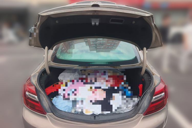 Used Buick Regal 2014 2.0L Elite Fashion Edition Trunk
