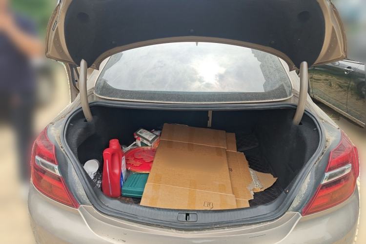 Used Buick Regal 2014 2.0L Leading Fashion Edition Trunk