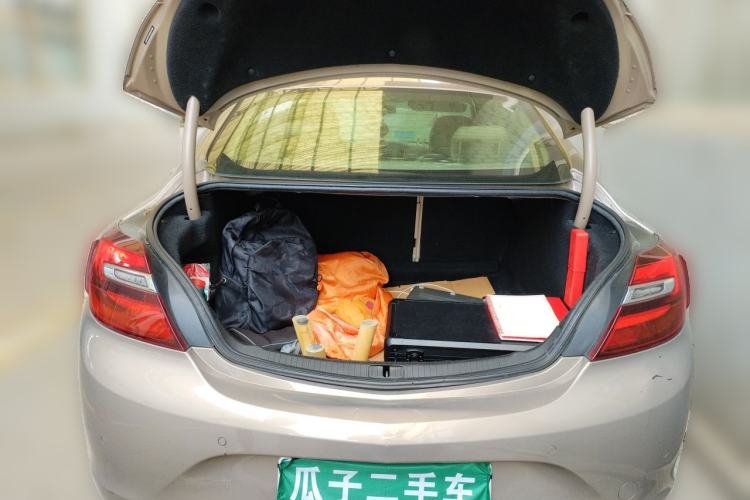 Used Buick Regal 2014 2.0L Leading Fashion Edition Trunk