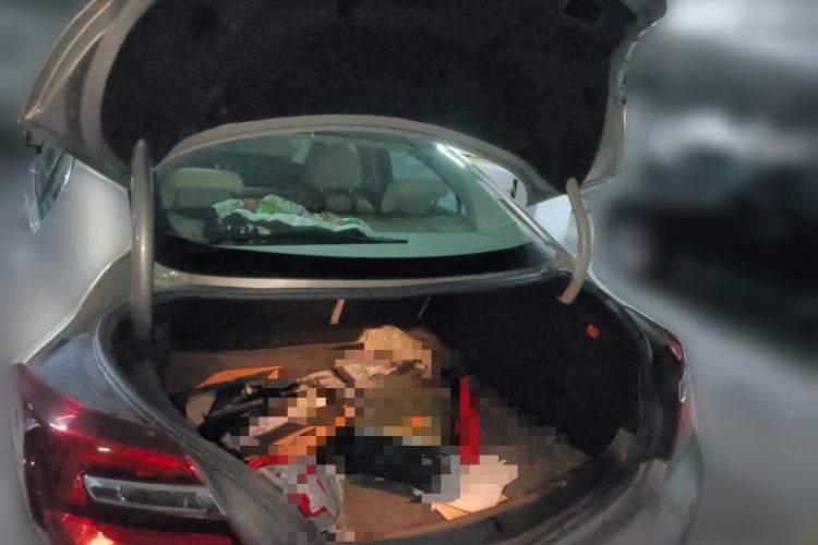Used Buick Regal 2014 2.0L Elite Fashion Edition Trunk
