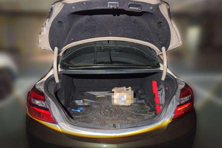 Used Buick Regal 2014 1.6T Fashionable Tech Edition Trunk
