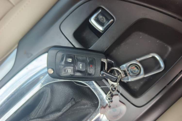 Used Buick Regal 2014 2.0L Elite Fashion Edition Vehicle Key