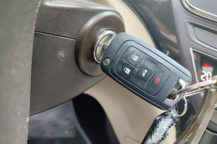 Used Buick Regal 2014 2.0L Leading Fashion Edition Vehicle Key