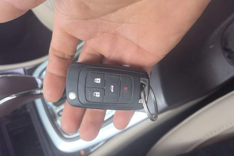 Used Buick Regal 2014 2.0L Leading Fashion Edition Vehicle Key