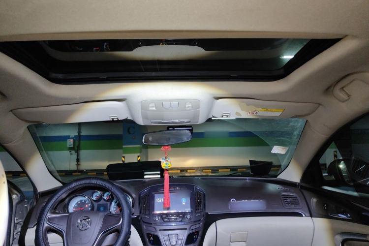 Used Buick Regal 2014 2.0L Leading Fashion Edition Center Console