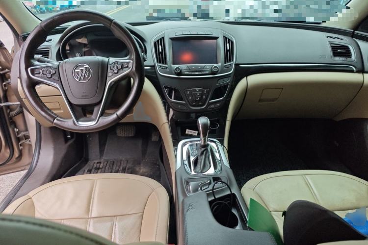Used Buick Regal 2014 2.4L SIDI Luxury Fashion Edition Center Console