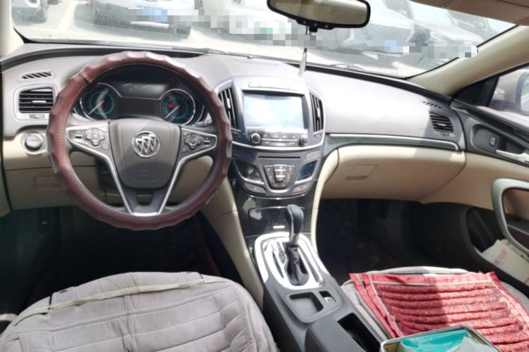 Used Buick Regal 2014 2.0L Elite Fashion Edition Center Console