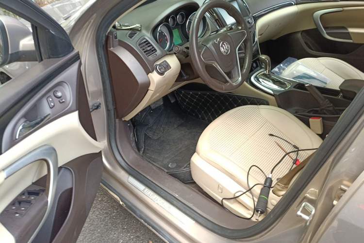 Used Buick Regal 2014 2.0L Leading Fashion Edition Driver Seat