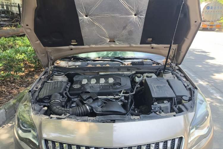 Used Buick Regal 2014 2.0L Leading Fashion Edition Engine Bay