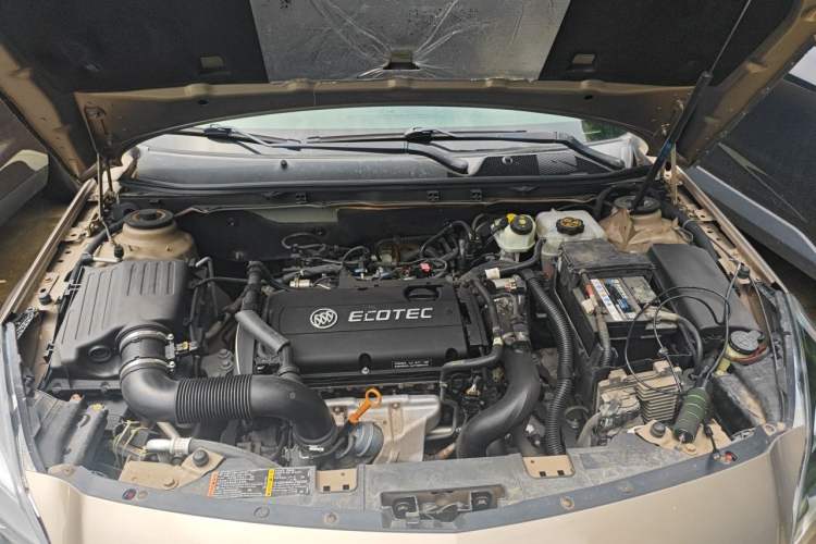 Used Buick Regal 2014 1.6T Fashionable Tech Edition Engine Bay