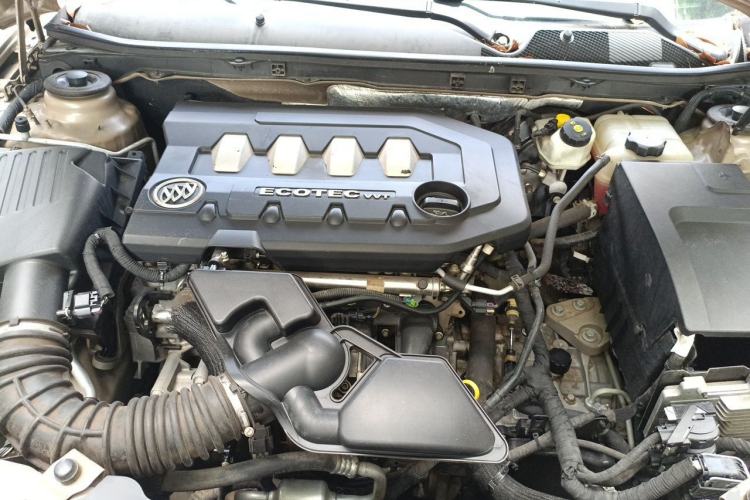 Used Buick Regal 2014 2.0L Leading Fashion Edition Engine Bay
