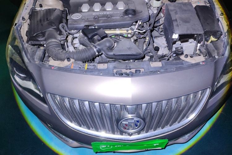 Used Buick Regal 2014 2.0L Leading Fashion Edition Engine Bay