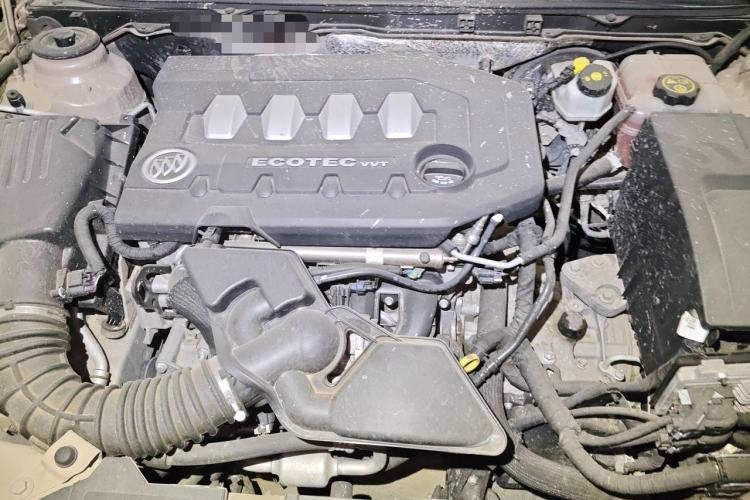 Used Buick Regal 2014 2.0L Elite Fashion Edition Engine Bay