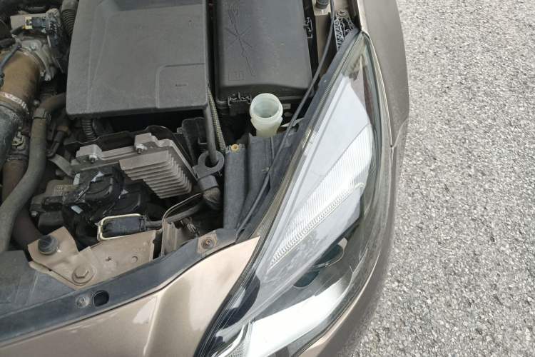 Used Buick Regal 2014 1.6T Fashionable Tech Edition Engine Bay Left