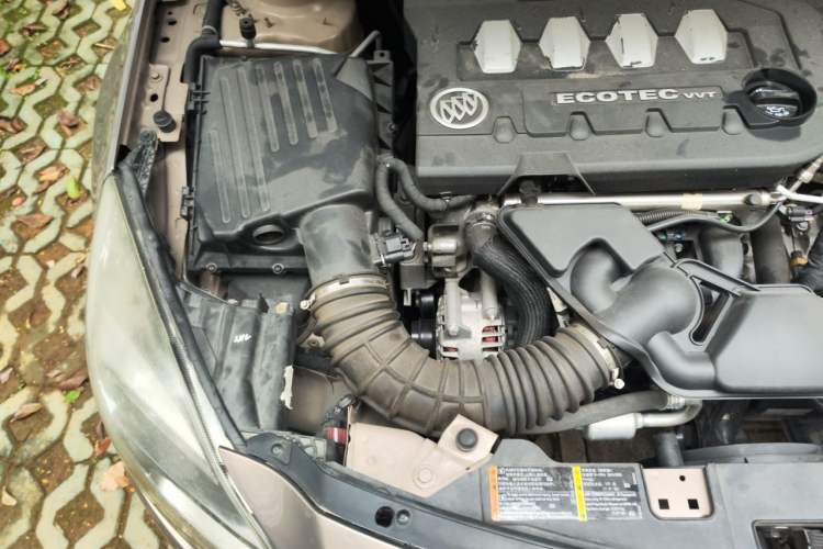 Used Buick Regal 2014 2.0L Leading Fashion Edition Engine Bay Right