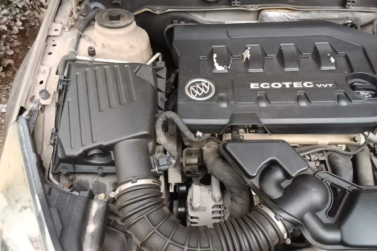 Used Buick Regal 2014 2.0L Leading Fashion Edition Engine Bay Right