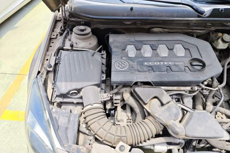 Used Buick Regal 2014 2.0L Leading Fashion Edition Engine Bay Right