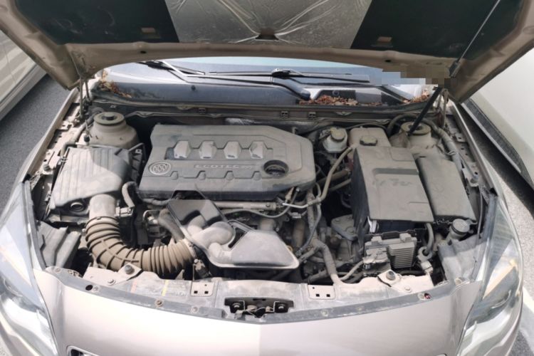 Used Buick Regal 2014 2.0L Elite Fashion Edition Engine Bay