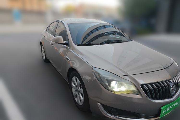 Used Buick Regal 2014 1.6T Fashionable Tech Edition Front Right 45 Deg