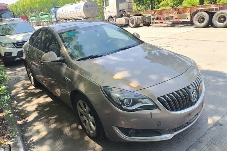 Used Buick Regal 2014 2.0L Leading Fashion Edition Front Right 45 Deg
