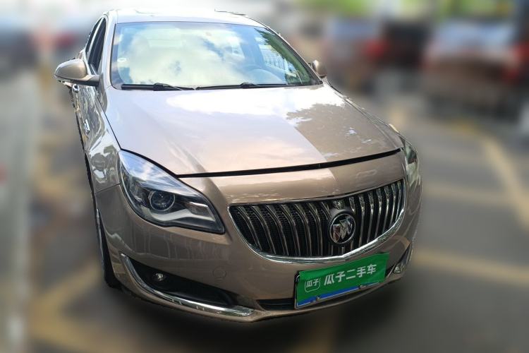 Used Buick Regal 2014 2.0L Leading Fashion Edition Front Right 45 Deg