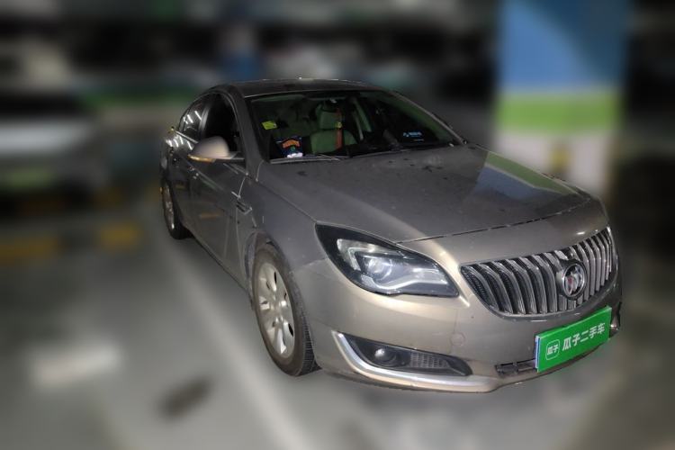 Used Buick Regal 2014 2.0L Leading Fashion Edition Front Right 45 Deg