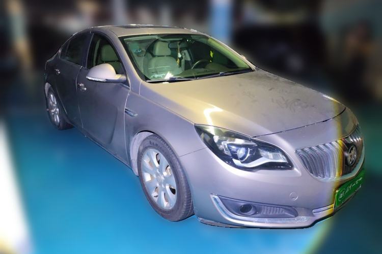Used Buick Regal 2014 2.0L Leading Fashion Edition Front Right 45 Deg