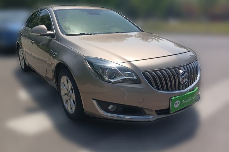 Used Buick Regal 2014 2.0L Elite Fashion Edition Front Right 45 Deg