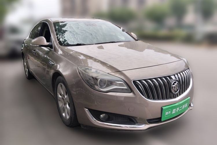 Used Buick Regal 2014 2.0L Elite Fashion Edition Front Right 45 Deg