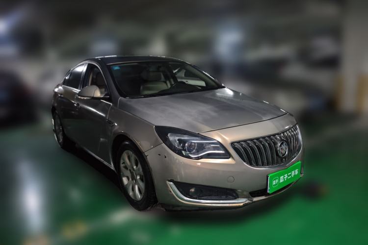 Used Buick Regal 2014 2.0L Leading Fashion Edition Front Right 45 Deg