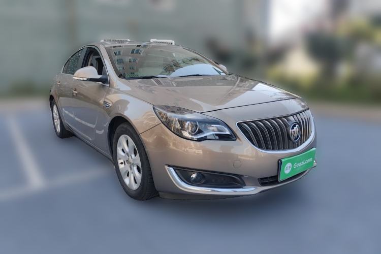 Used Buick Regal 2014 2.0L Leading Fashion Edition Front Right 45 Deg