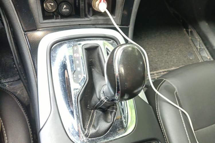 Used Buick Regal 2014 1.6T Fashionable Tech Edition Gear Lever