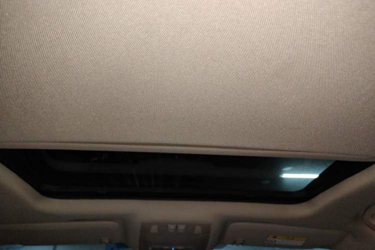 Used Buick Regal 2014 2.0L Leading Fashion Edition Headliner
