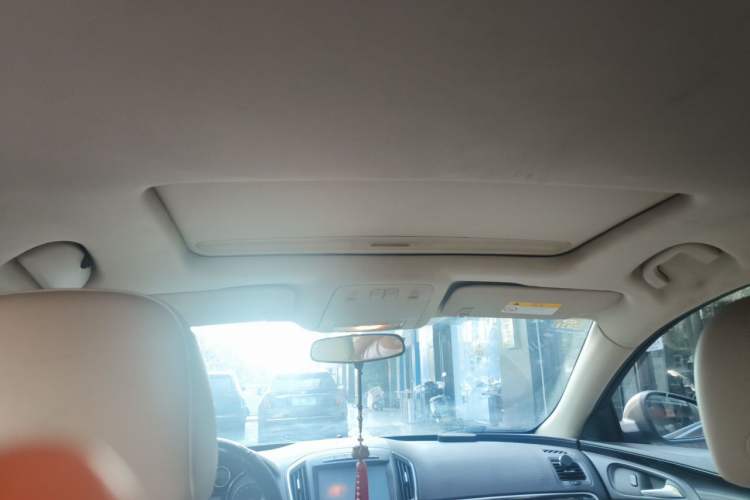 Used Buick Regal 2014 2.0L Leading Fashion Edition Headliner