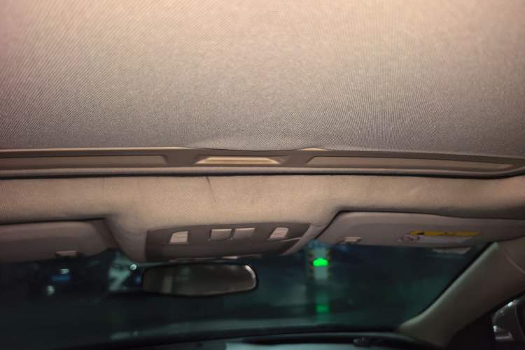 Used Buick Regal 2014 2.0L Leading Fashion Edition Headliner