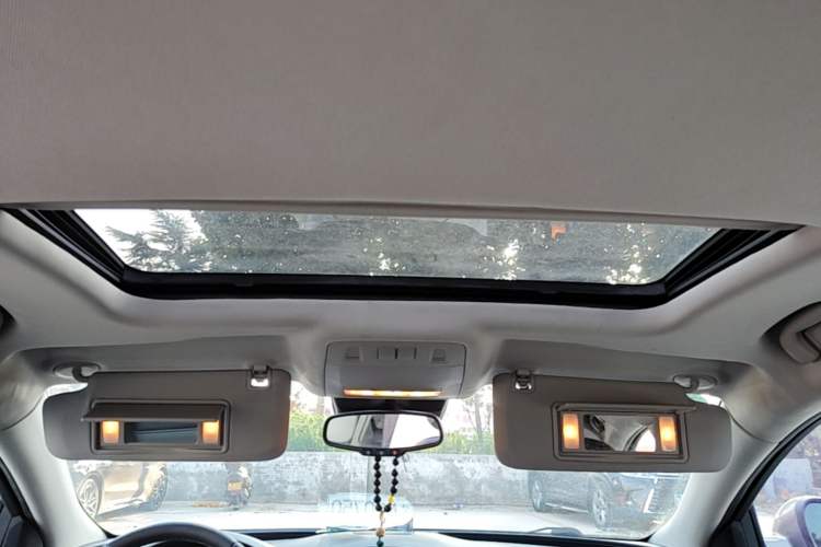 Used Buick Regal 2014 1.6T Fashionable Tech Edition Headliner