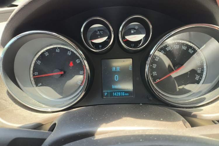 Used Buick Regal 2014 2.0L Leading Fashion Edition Instrument Cluster